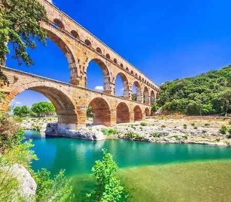 Standing Day Piscine En Provence Gardoise Σπίτι διακοπών